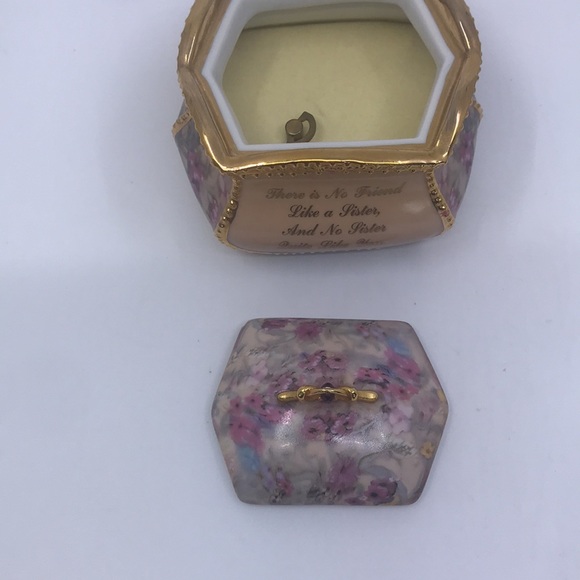 Shared Memories Jewelry Box Musical My Sister My Friend Sandra Kuck Pls Read - Picture 5 of 14